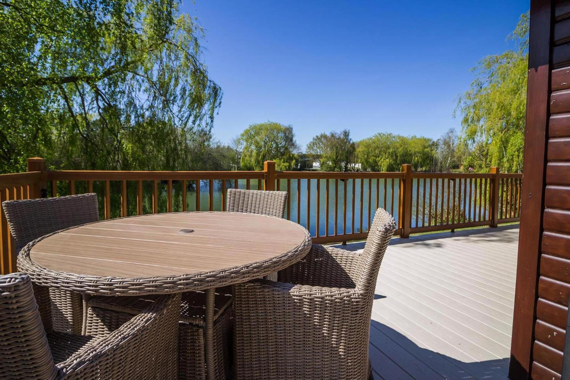 Stunning Lodge With Free Wifi For Hire At Carlton Meres In Suffolk Ref 60013M 삭스먼덤 외부 사진
